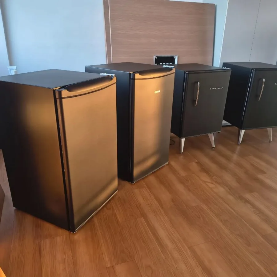 Envelopamento de frigobar